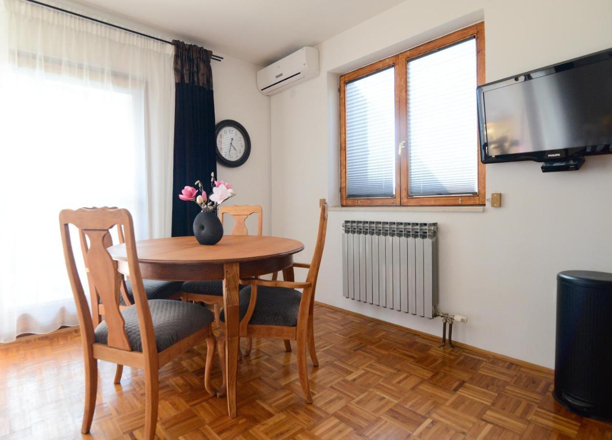 Apartment Glicinija Zadar Exteriör bild