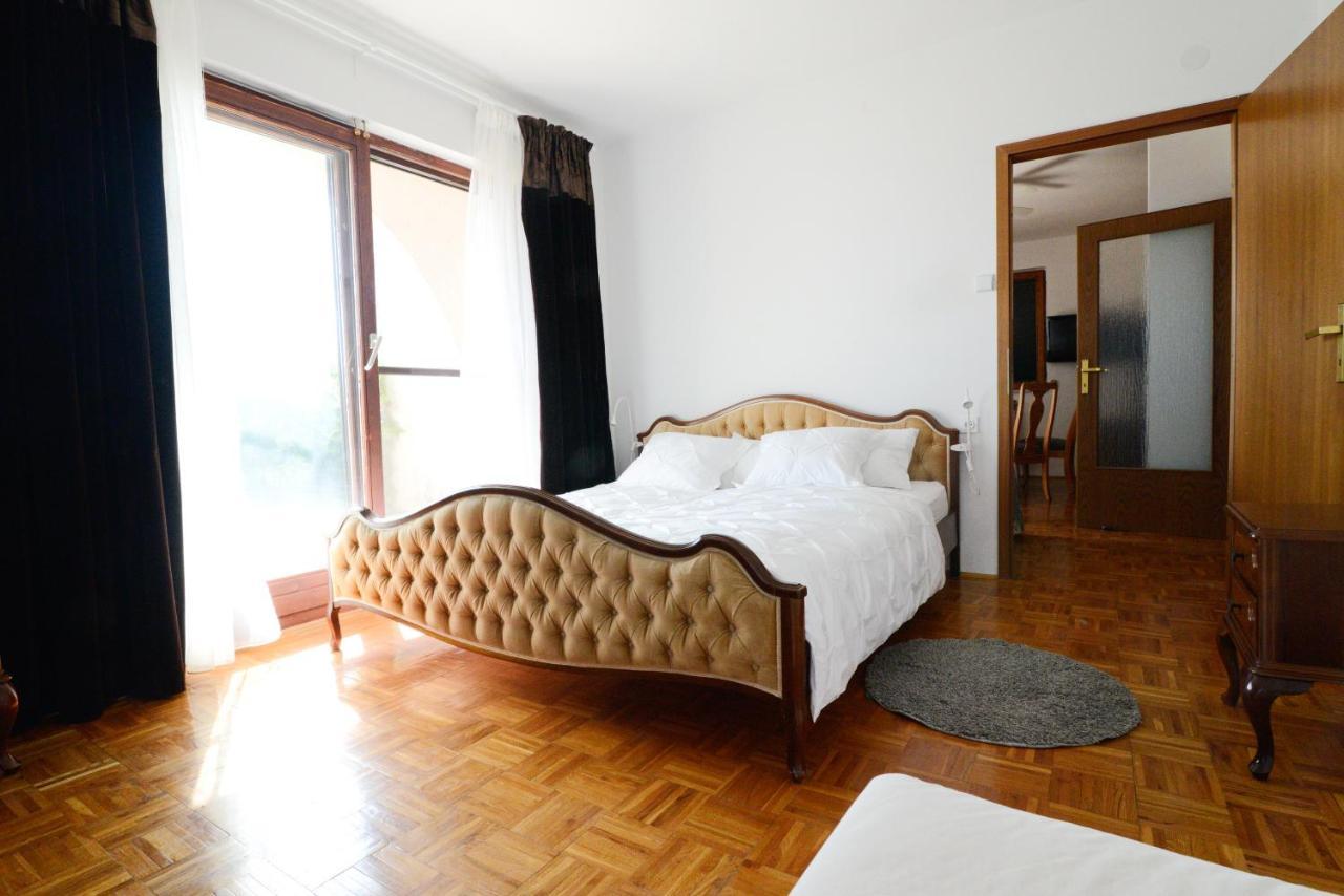 Apartment Glicinija Zadar Exteriör bild